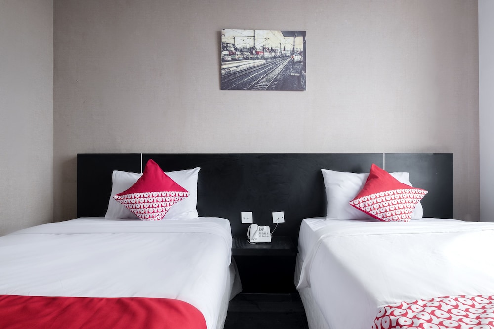 OYO 472 Hotel Asyra 8/16