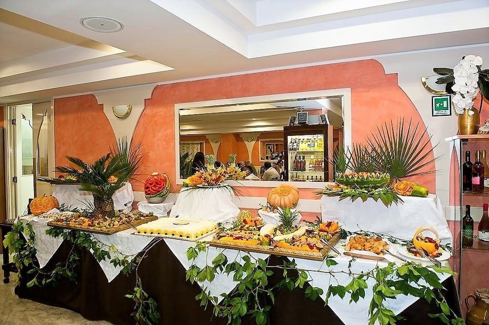 Hotel Borgo Marina 4/50