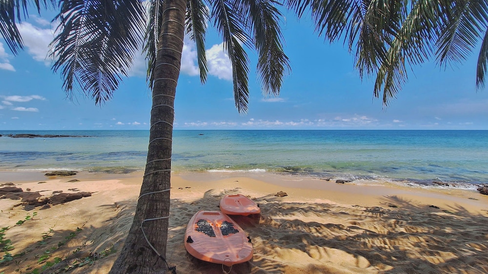Ancarine Beach Resort 66/72