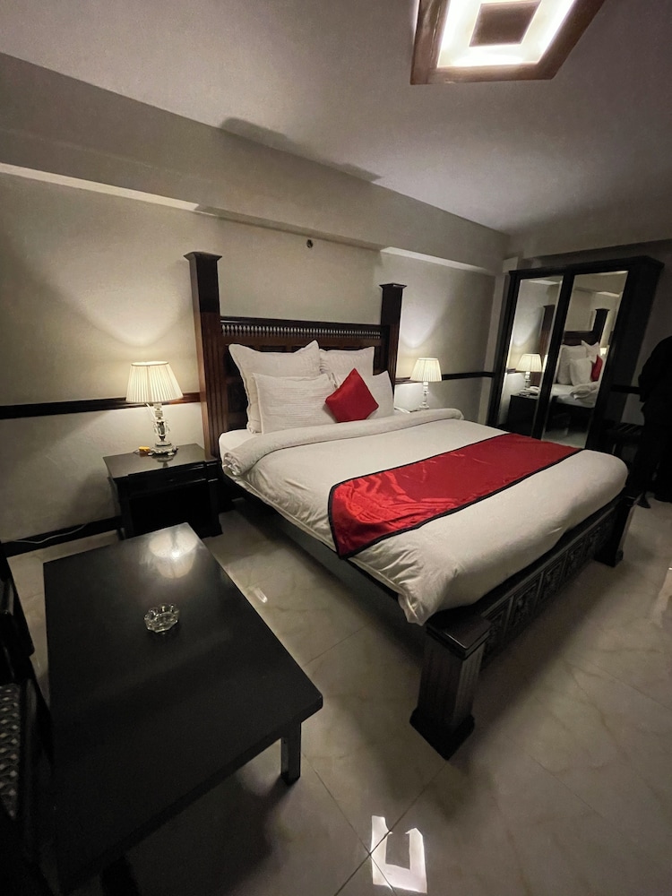 Shangrila Hotel & Resort Changla Gali 31/57