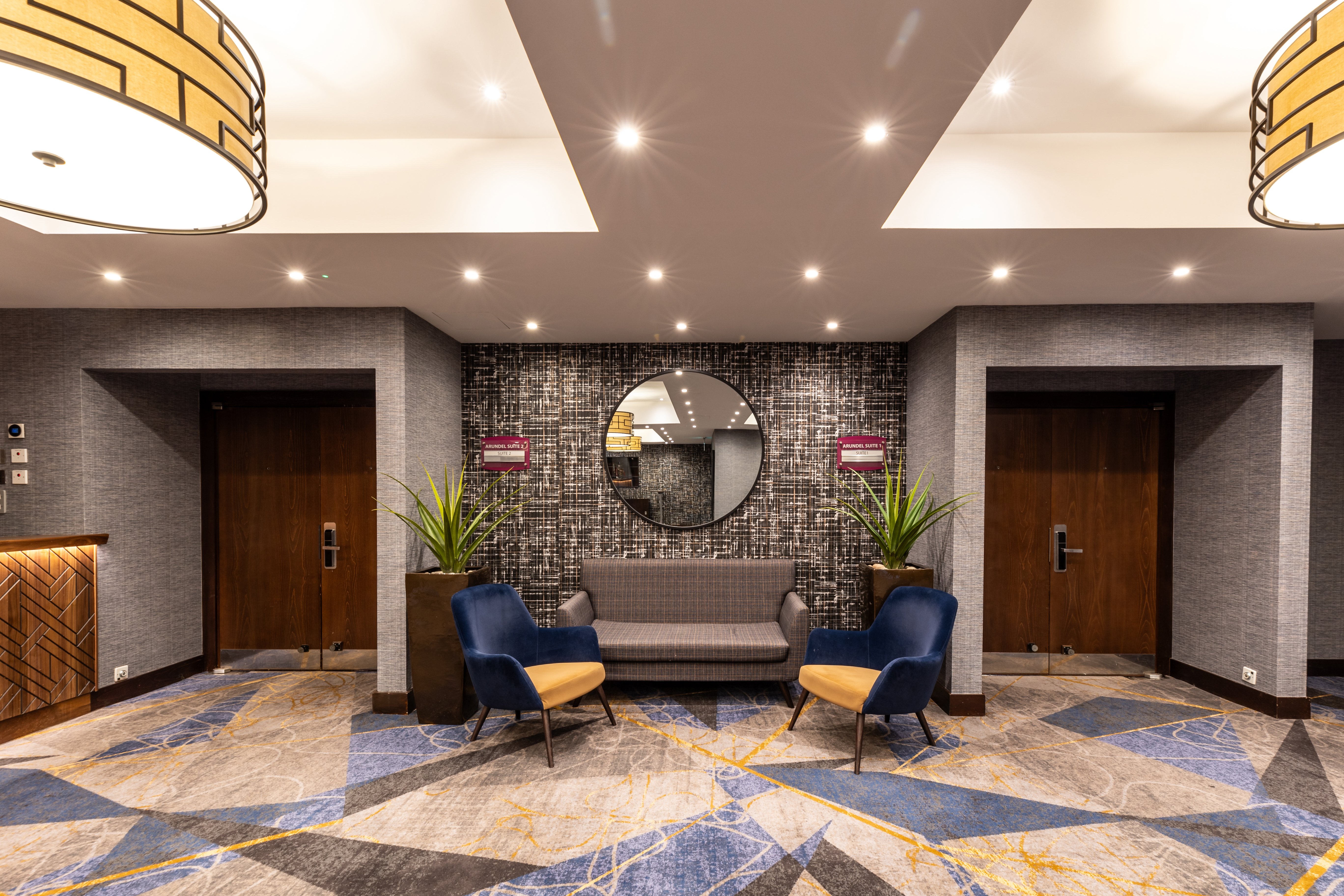 Crowne Plaza London Gatwick Airport 10/83