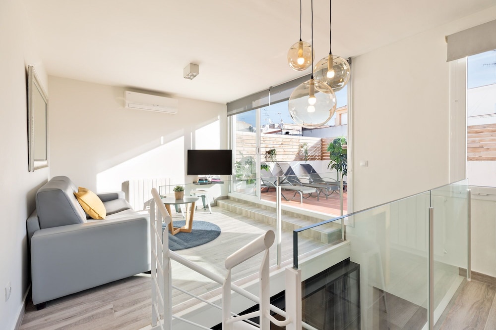 Sitges Group Bonaire 24/50