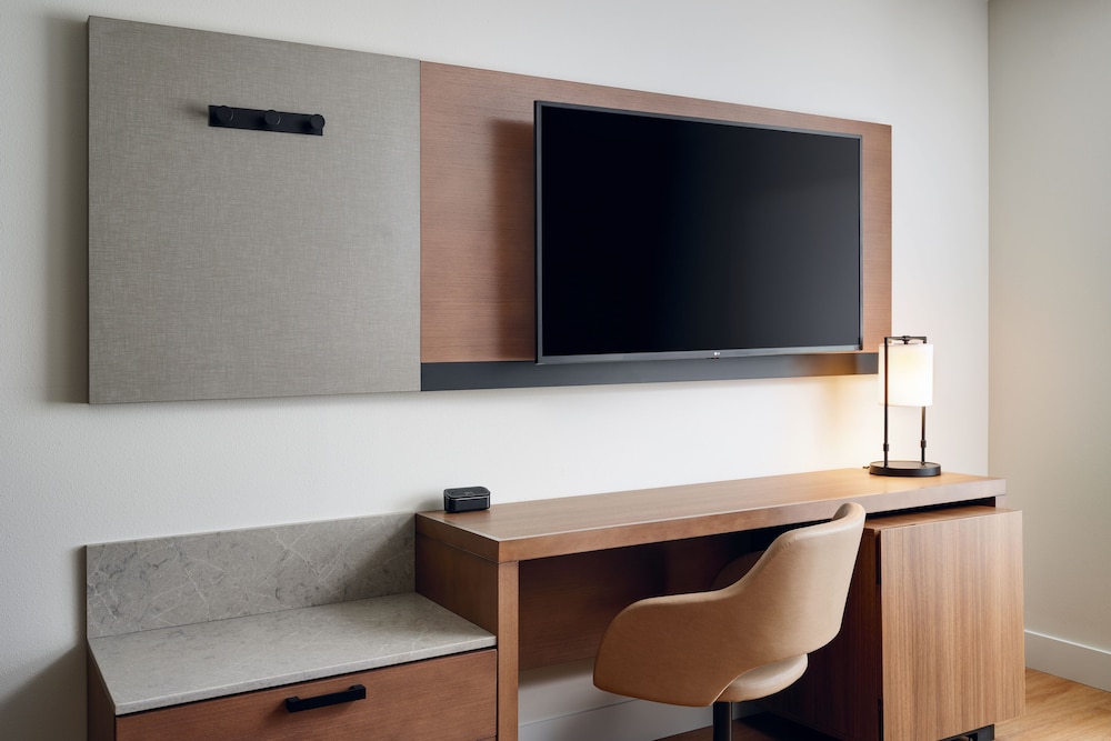 Hyatt Place Melbourne Airport 53/63