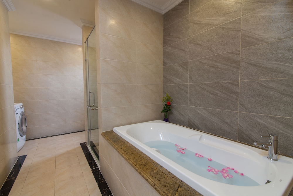 Hanoi Central Hotel & Residences 59/65