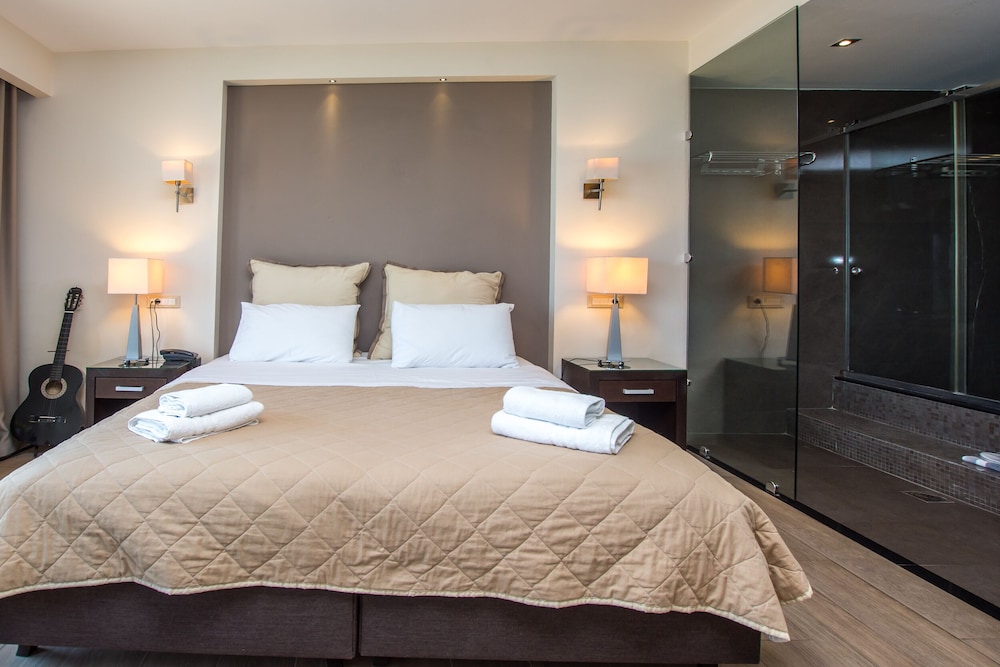 Dali Luxury Rooms 15/50