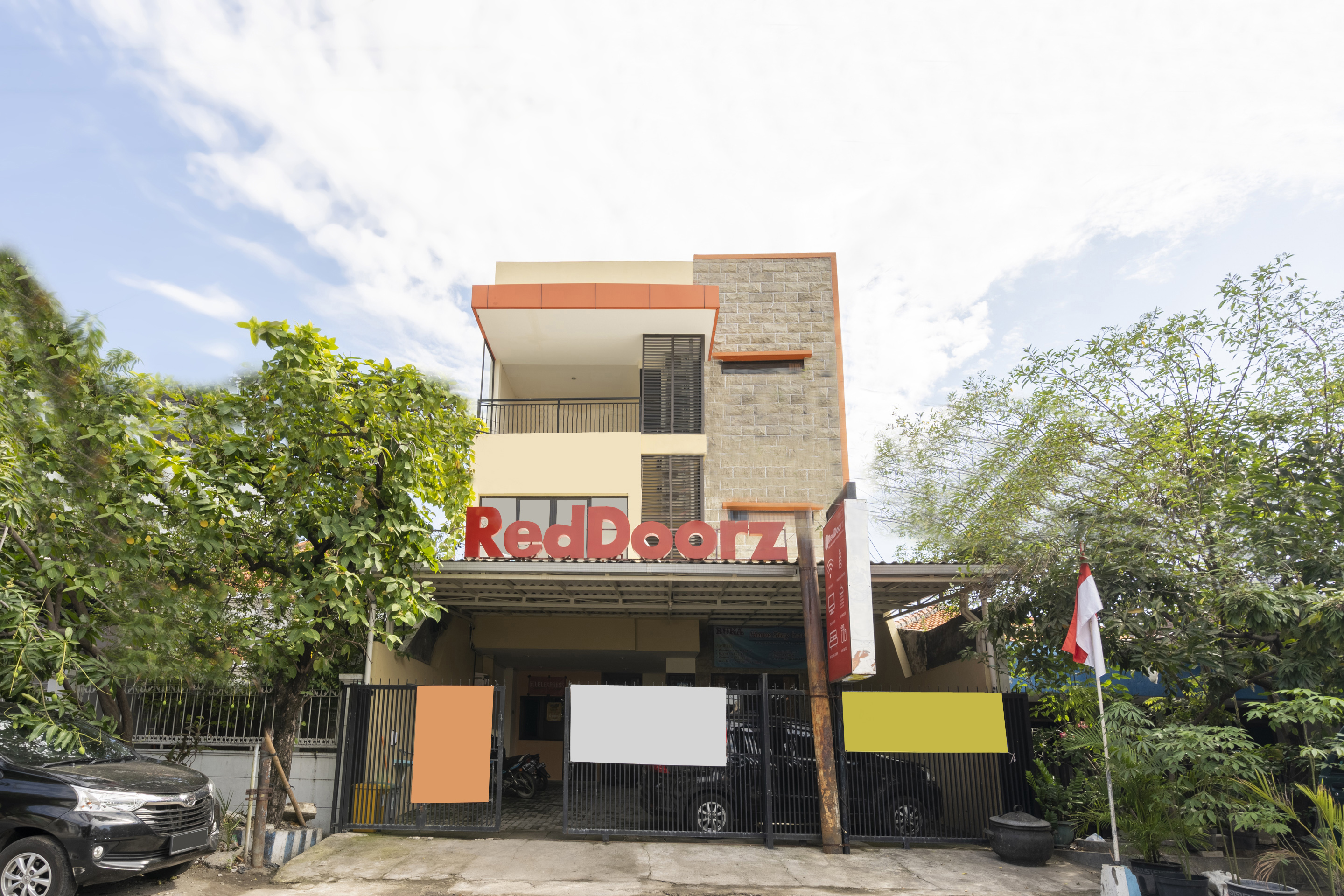 RedDoorz Syariah near Airlangga University Campus B 1/29