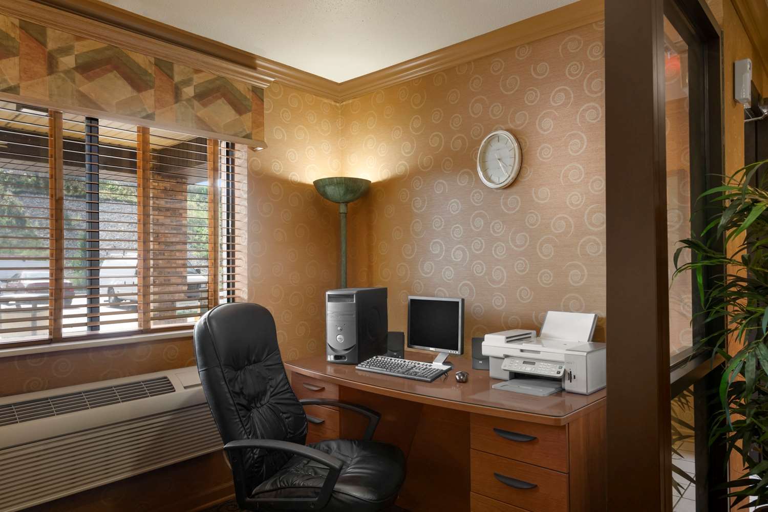 Super 8 By Wyndham Peoria East 18/25