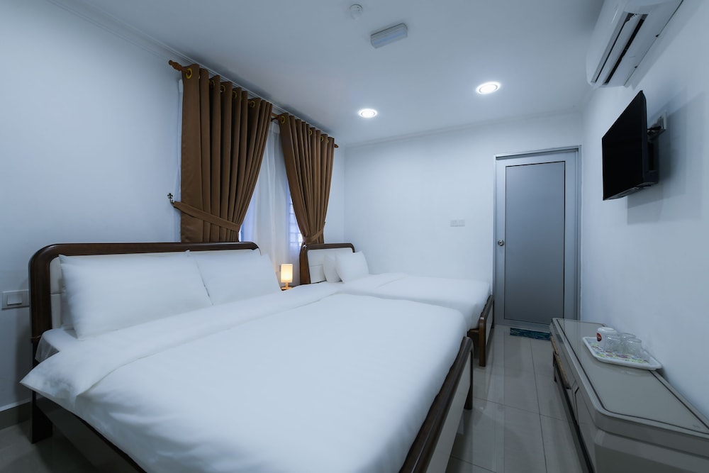 Capital O 90543 Sp Star Hotel 24/53
