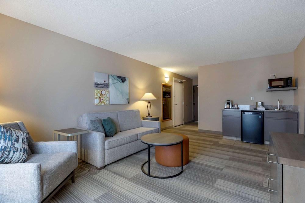 Comfort Inn and Suites Boulder 27/35