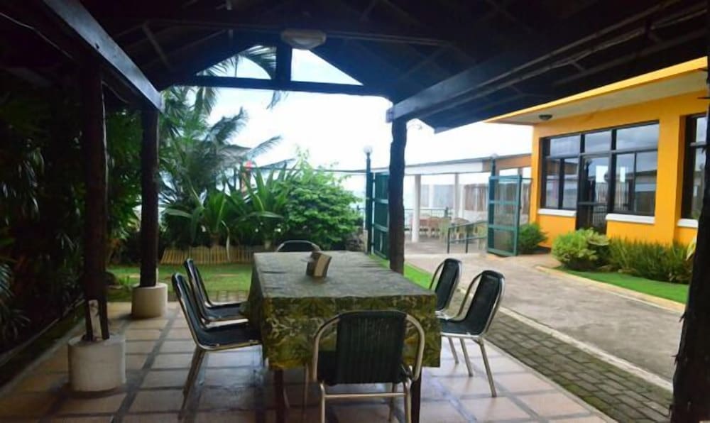 Marvins Seaside Inn 42/50