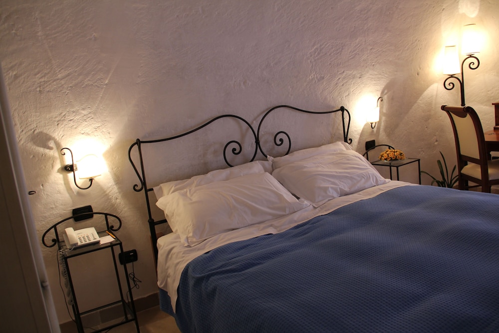 Masseria Fortificata Donnaloia 6/50