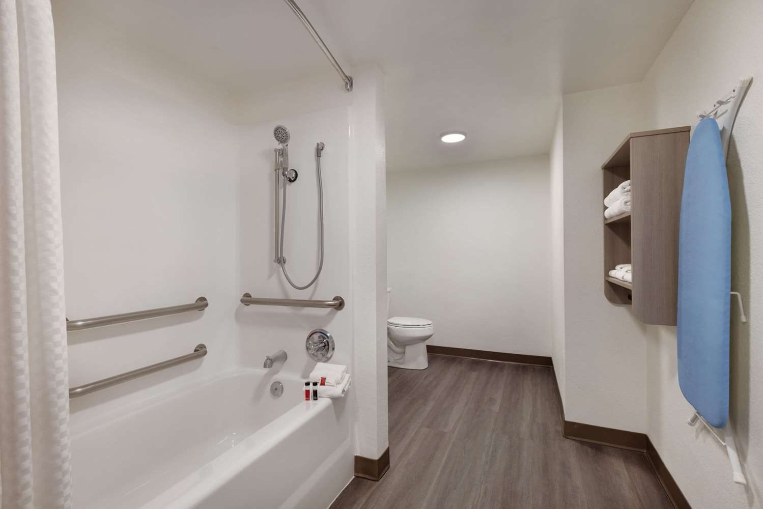 Microtel Inn And Suites Raleigh 60/60