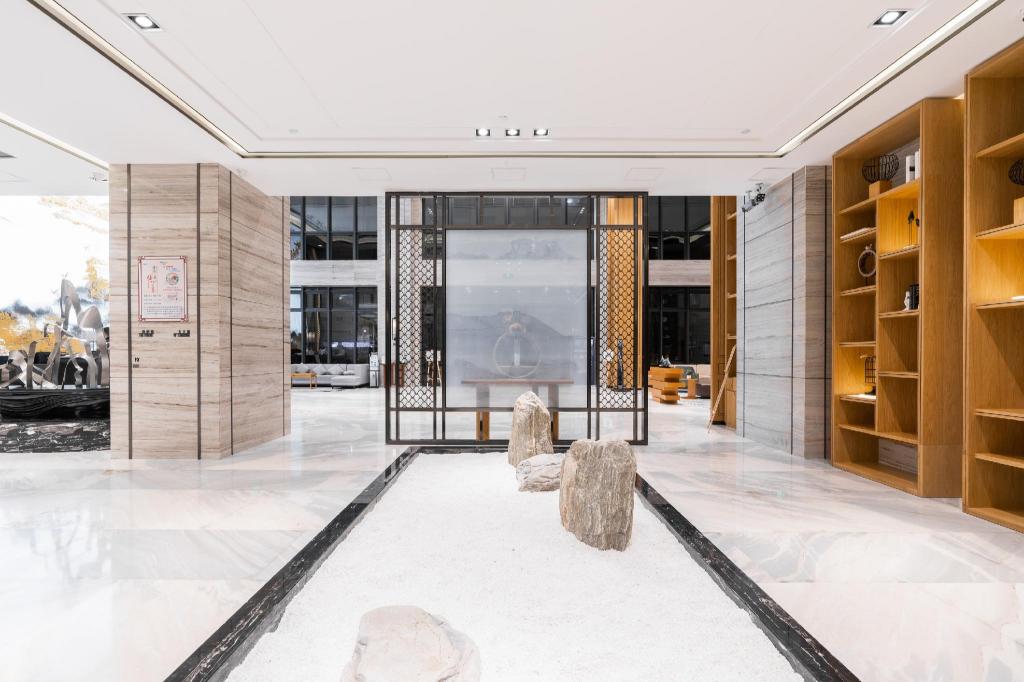 Rezen Longuu Hotel (Zhaoqing Qixingyan scenic spot store) 18/48