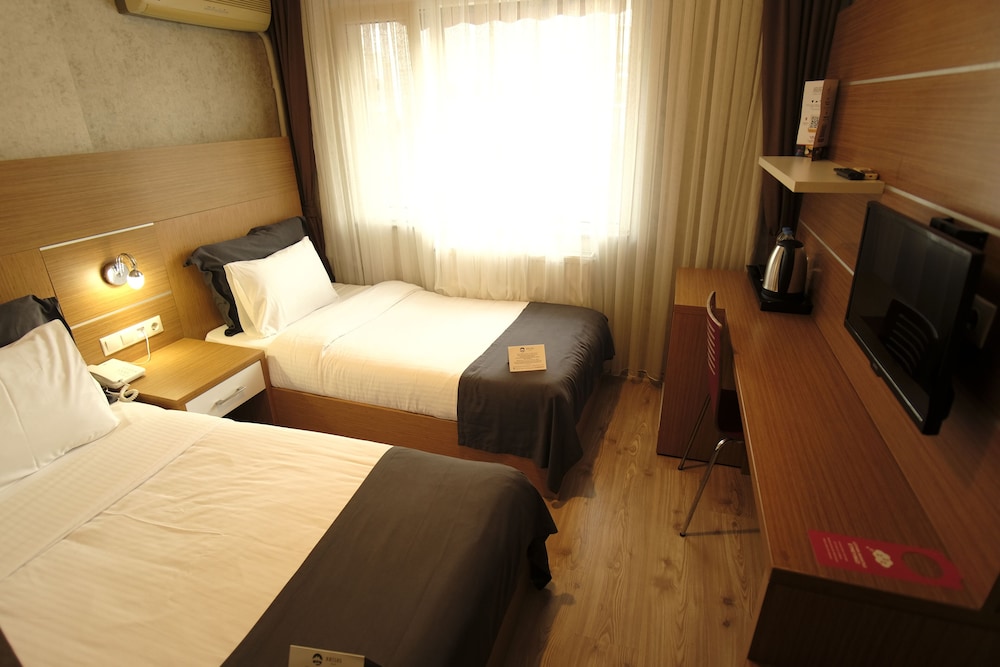 Rhisos Otel 7/18