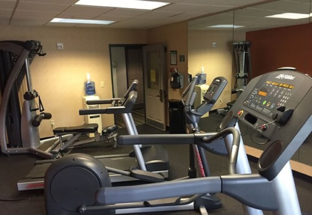 Country Inn & Suites By Radisson Lansing MI 19/42
