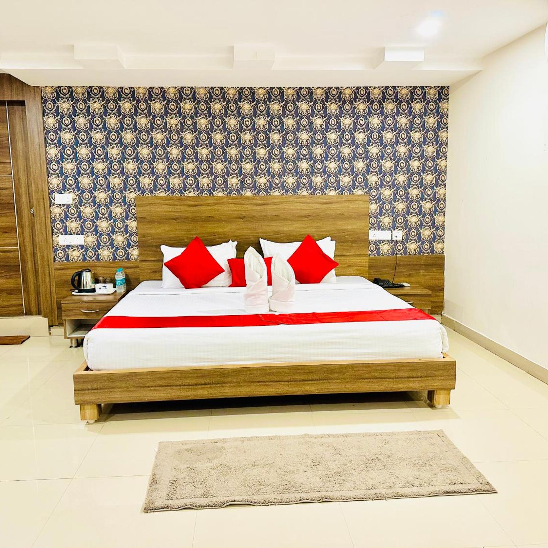 The Landmark Banjara Hills 17/28