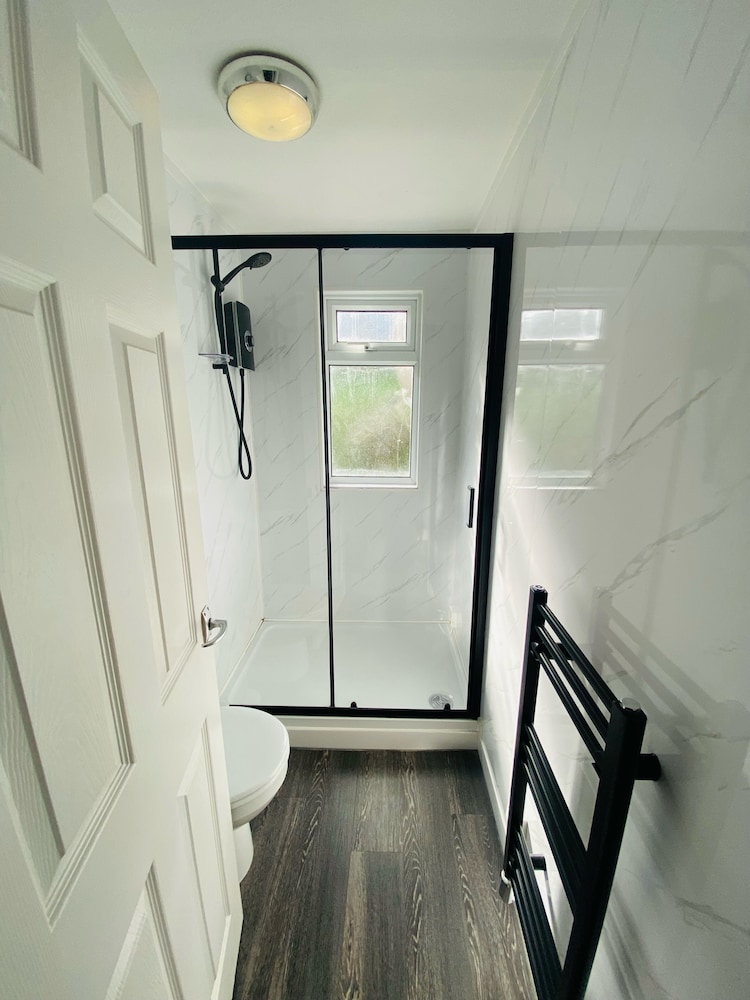 Freshwater Bay Holiday Cottages 30/50