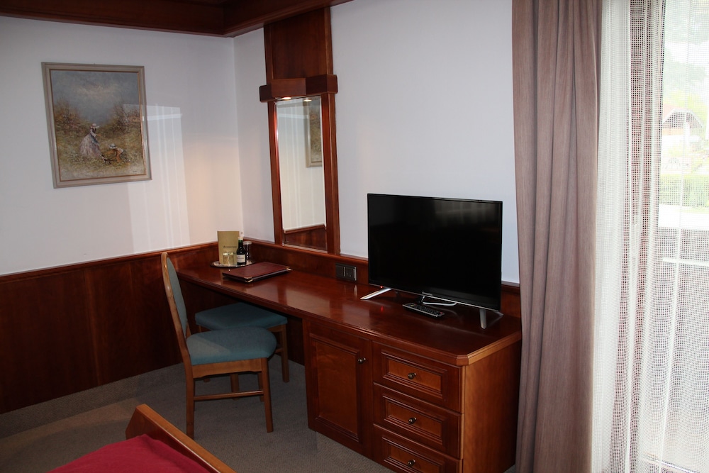 Tyrolis Hotel 56/69