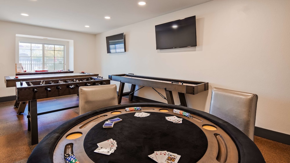Best Western Plus Yuma Foothills Inn & Suites 35/41