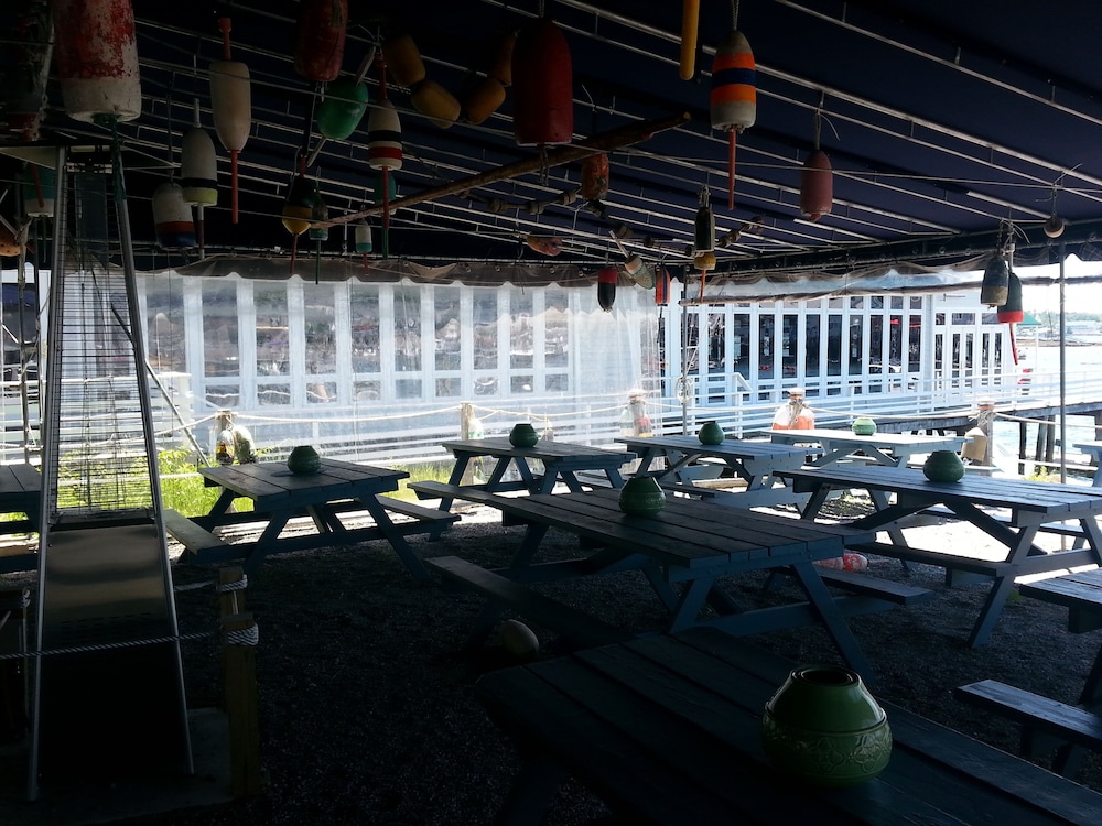 Boothbay Harbor Inn 29/69