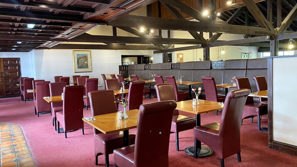 Europa Gatwick Hotel 38/50