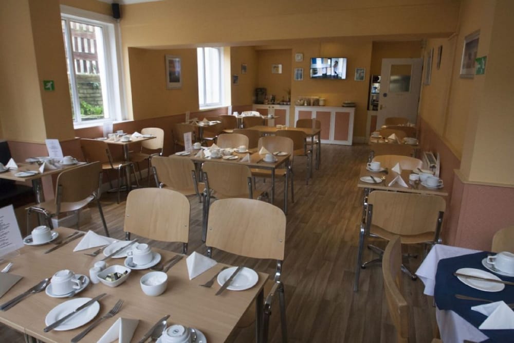 Brooklands Hotel Bed And Breakfast Bournemouth 17/32
