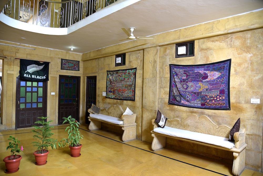 Hotel Marina Mahal 13/50
