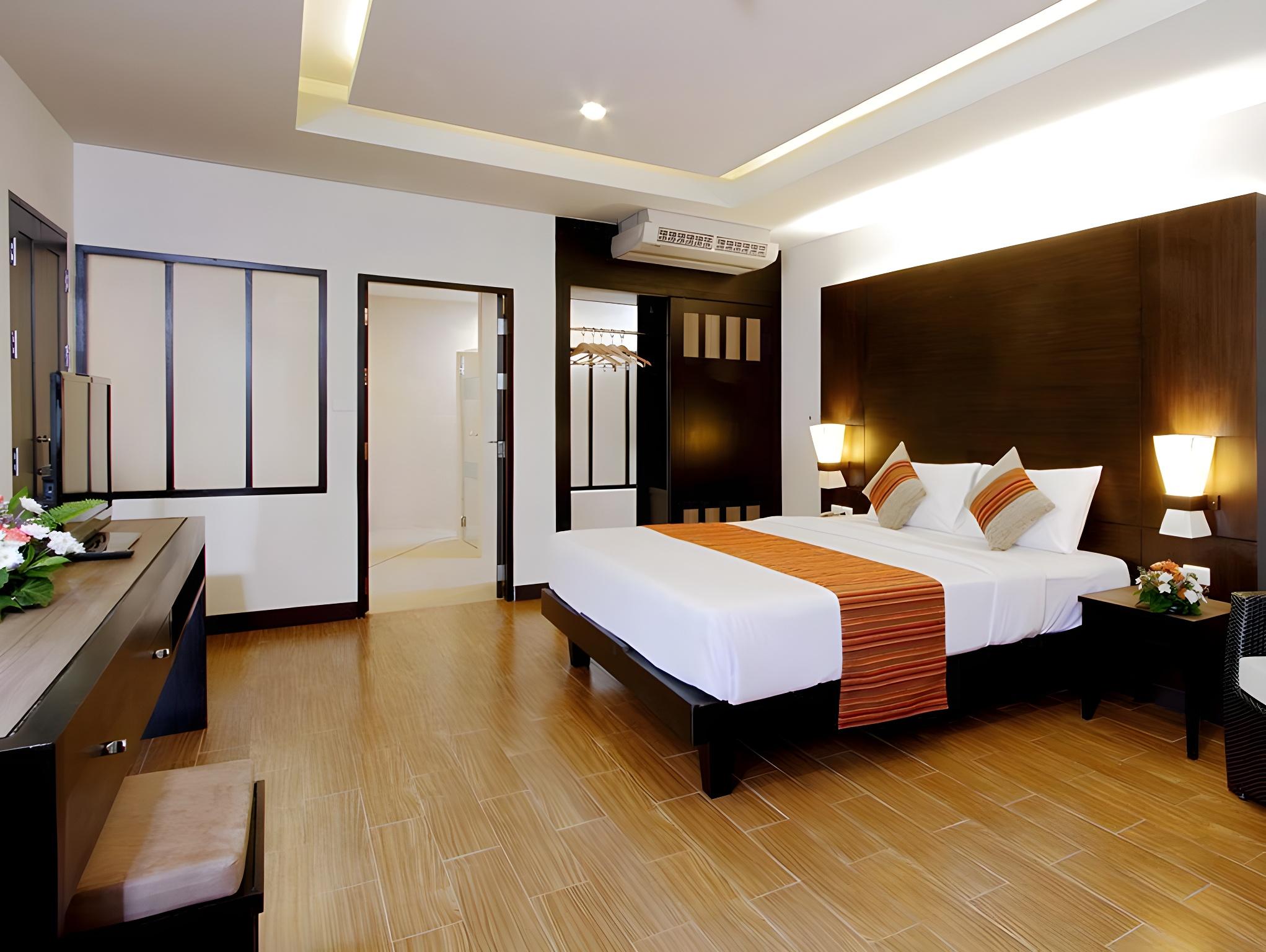 Splendid, Suite
