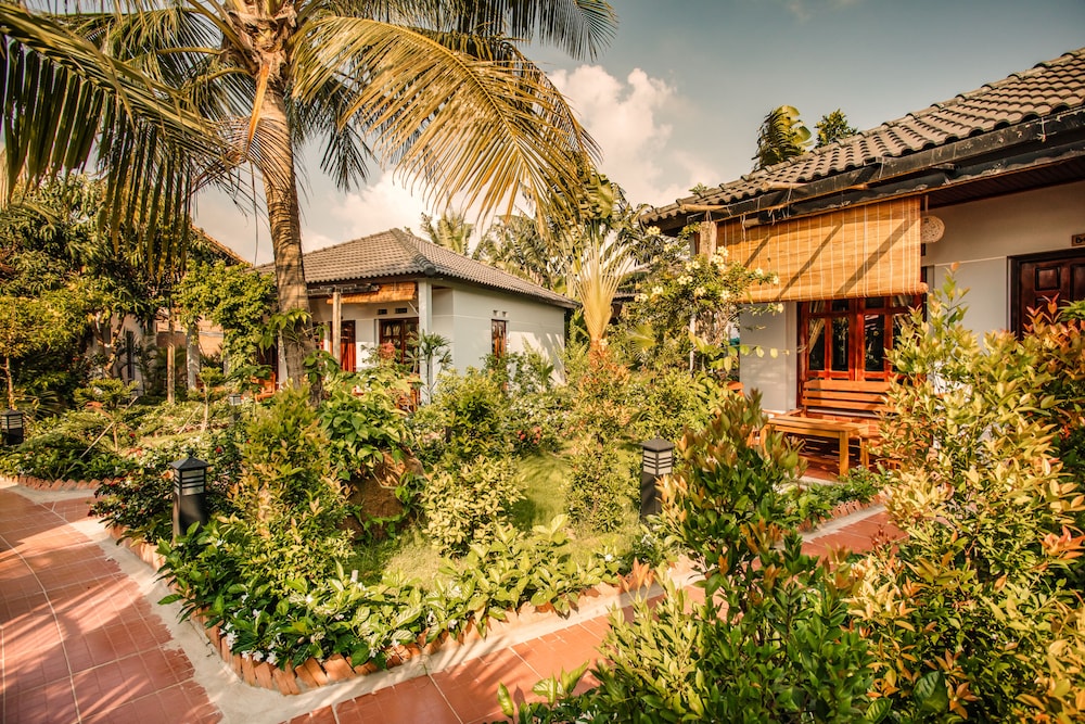 Palm Hill Resort 3/66