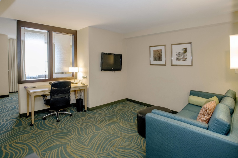 SPRINGHILL SUITES PUEBLO DOWNTOWN 33/47