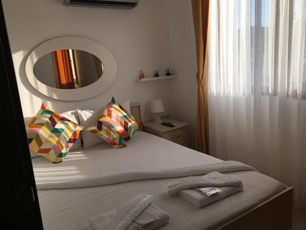 Jasmine Butik Pansiyon 12/15