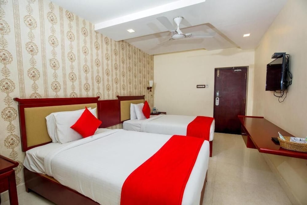 Oyo 14759 Hotel President 18/55