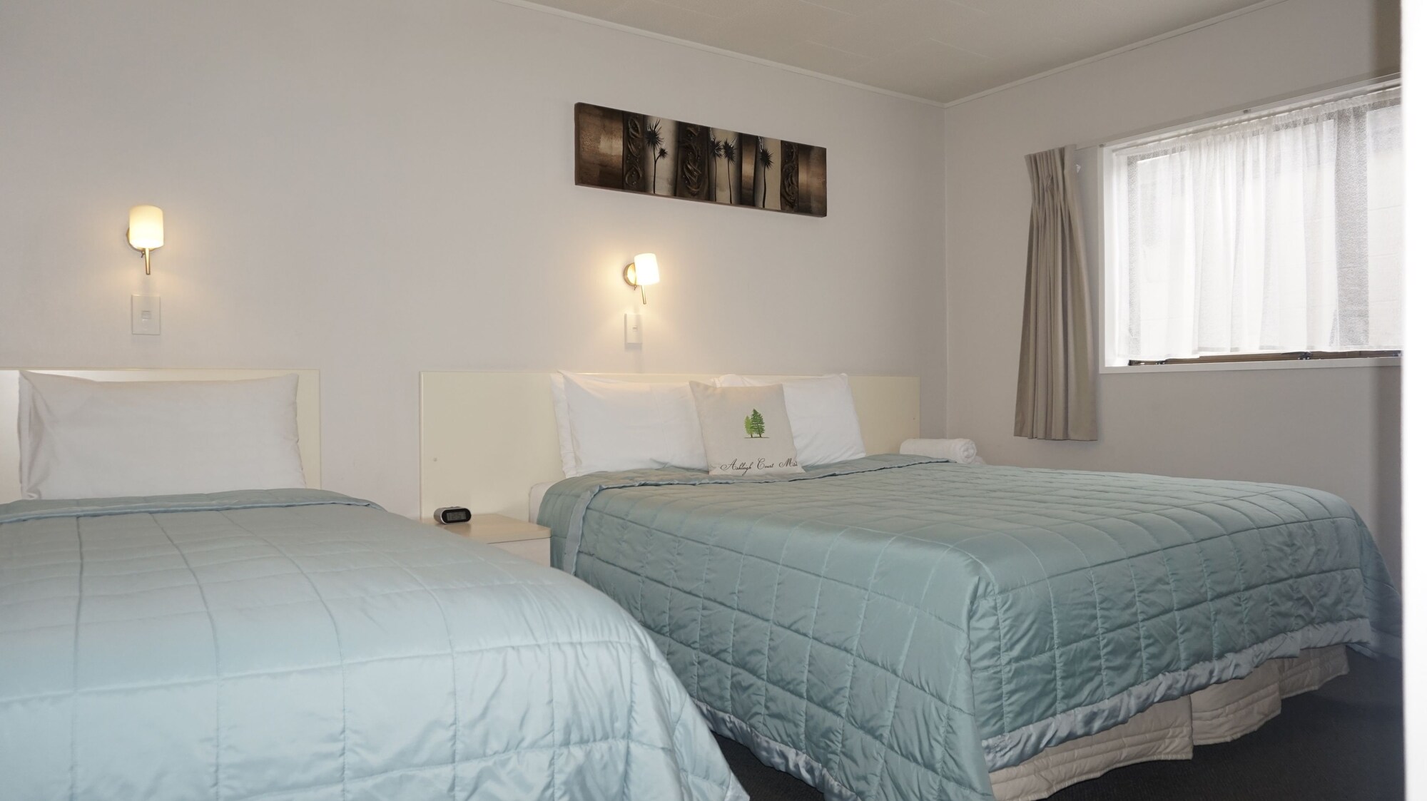 1 BEDROOM, SUITE, KING AND TWIN BEDS