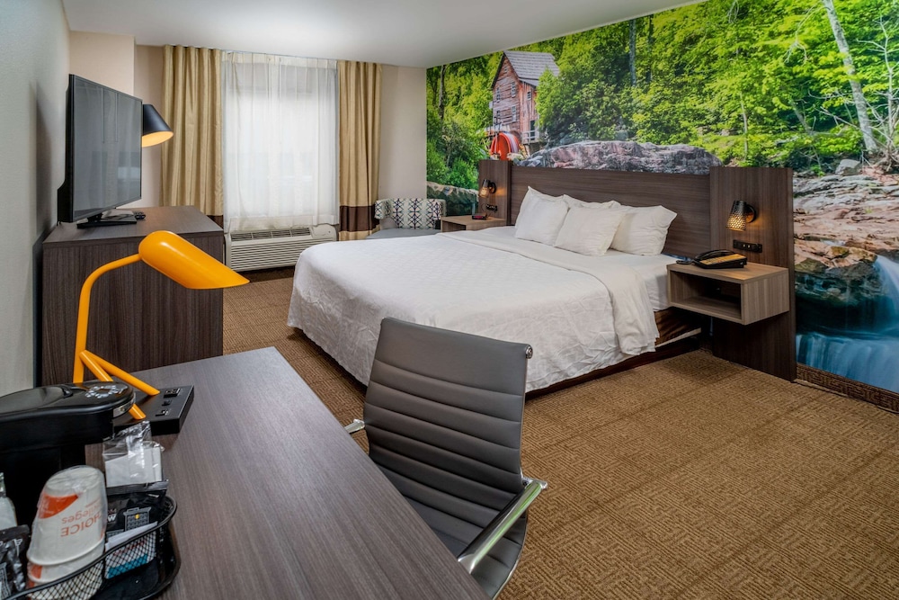 Clarion Pointe Beckley, WV 12/55
