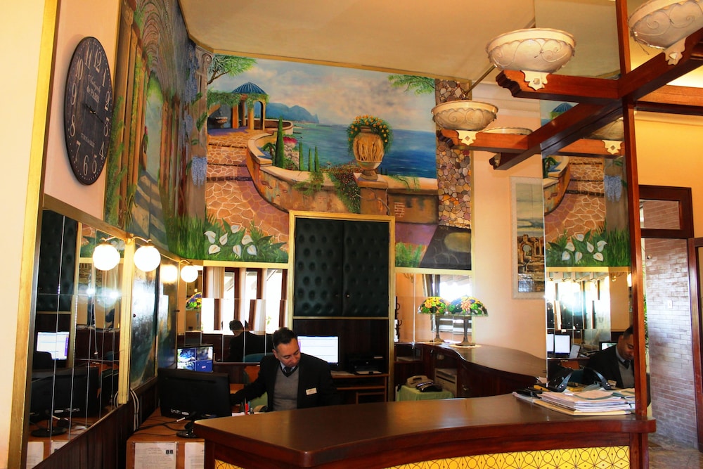 Mediterranee Hotel 50/63