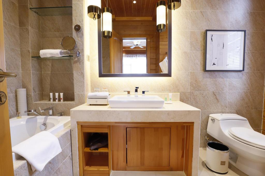 Swiss Select, King Bed, Mountain View, Villa Area، Swissotel Resort Changbaishan 6/7