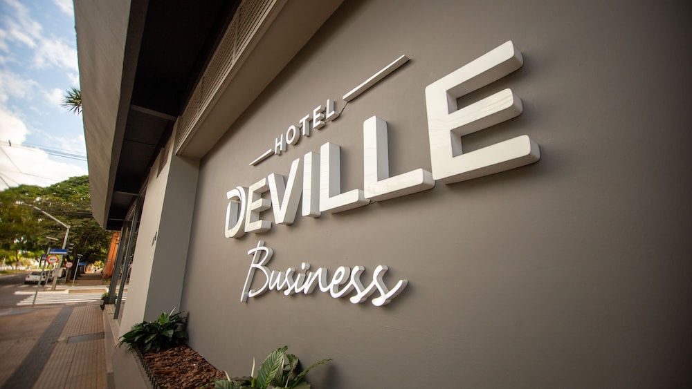 Hotel Deville Business Maringa in MARINGA