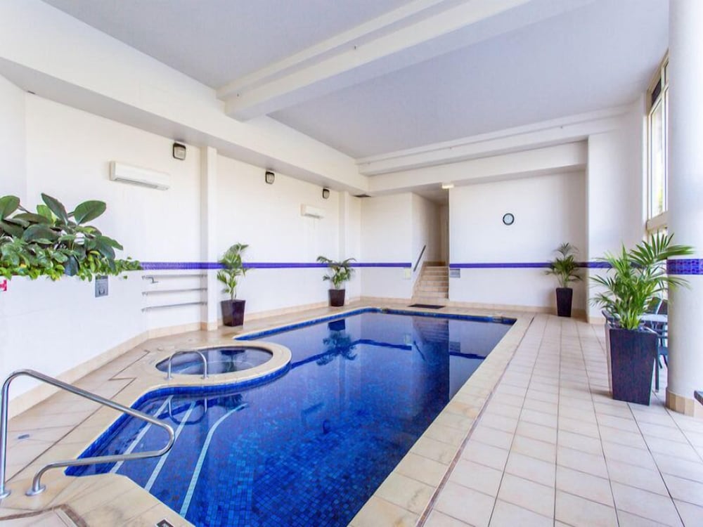 Contessa Condominiums 30/50
