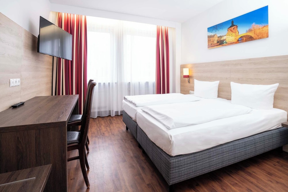 Hotel National 16/72