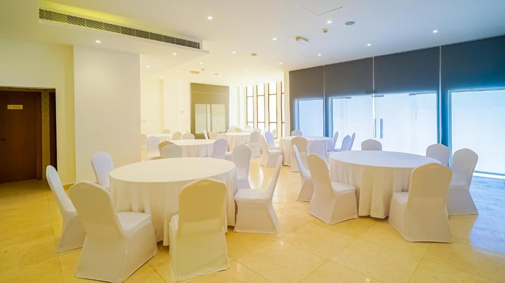 Express City Hotel Duqm 15/18