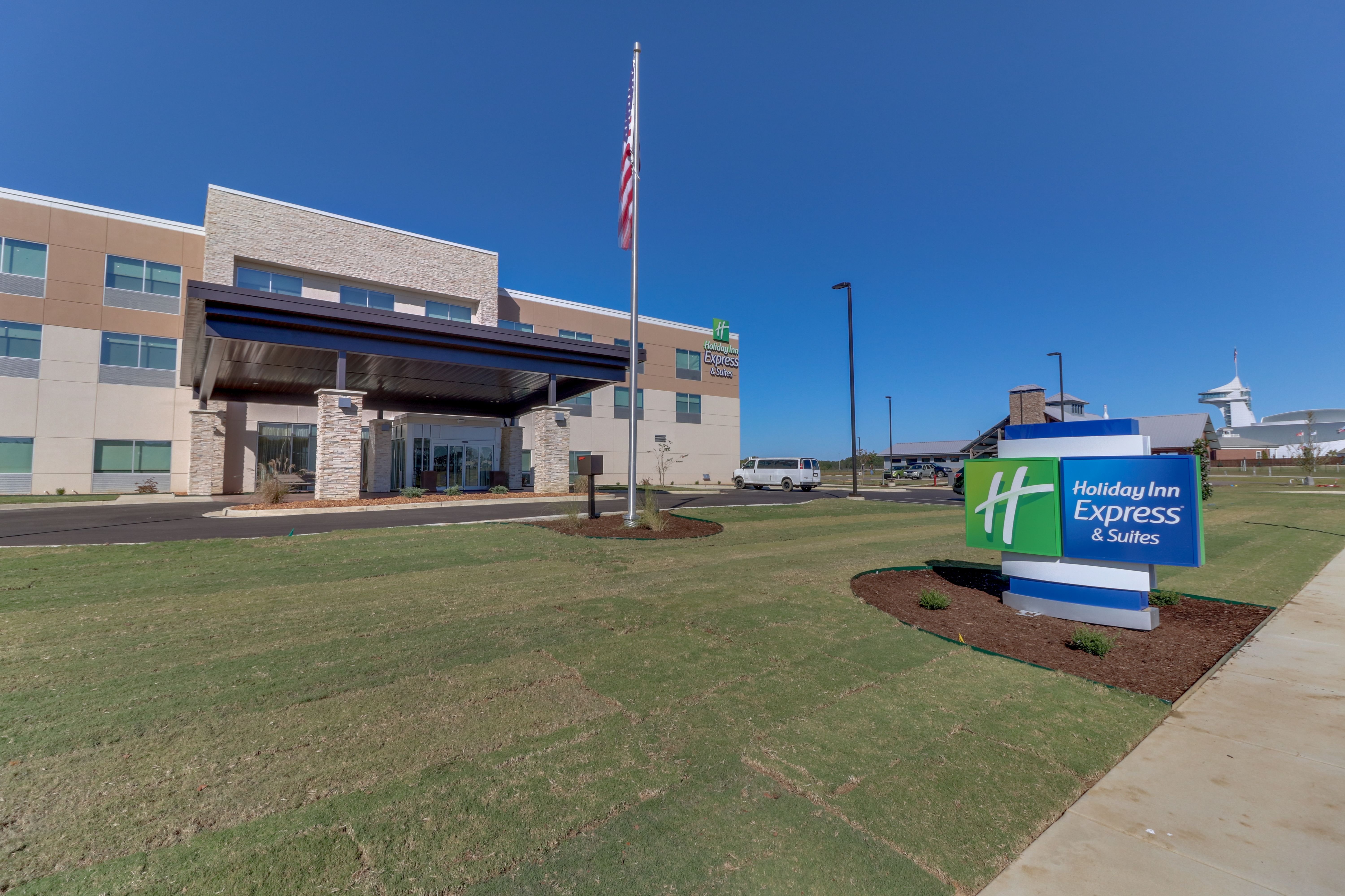 Holiday Inn Express & Suites Union City 47/47