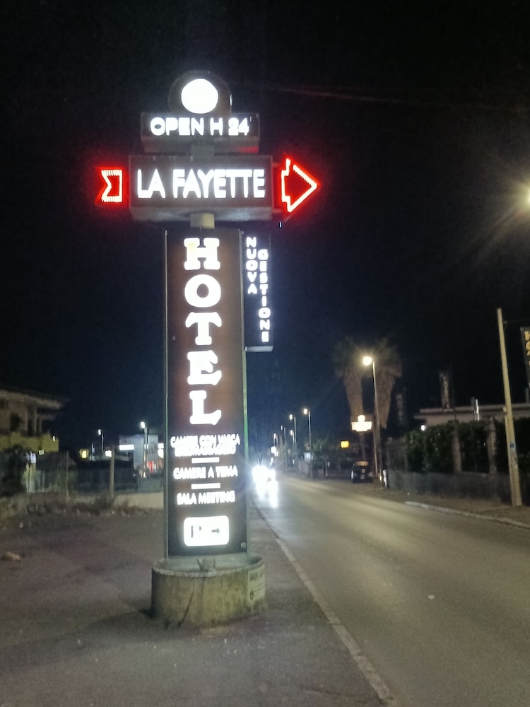 La Fayette 7/52