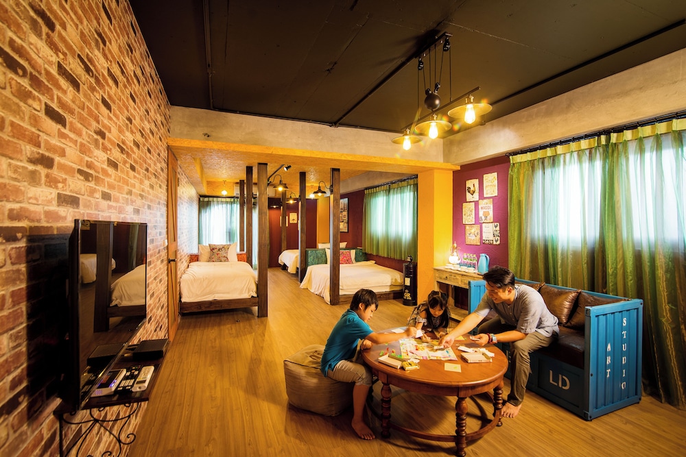 Fly Inn Yilan 35/60