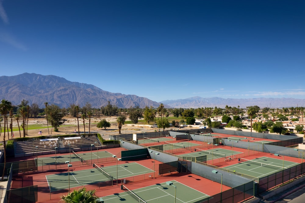 Hyatt Vacation Club at Desert Oasis 21/63