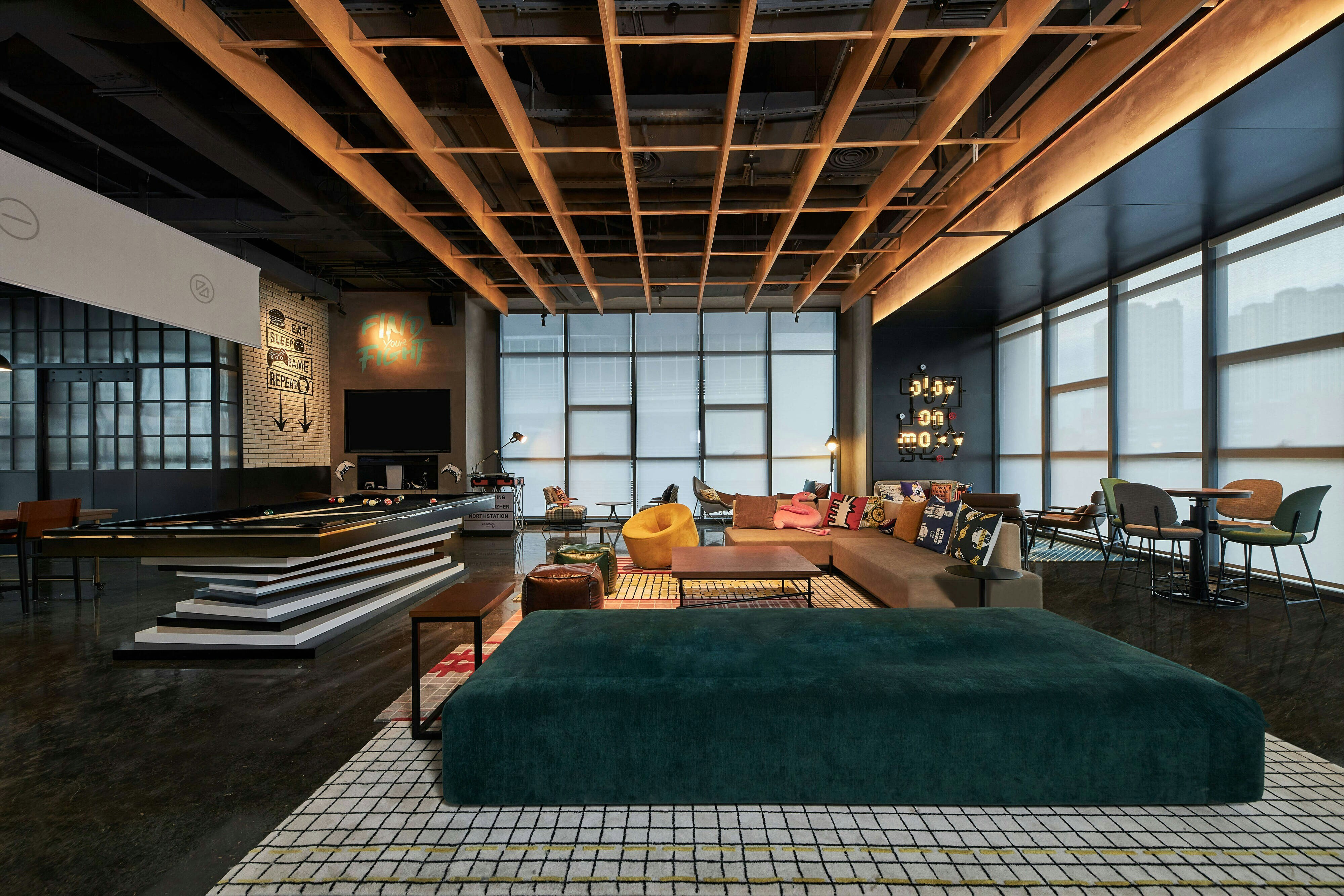 Moxy Shenzhen North Station 6/10