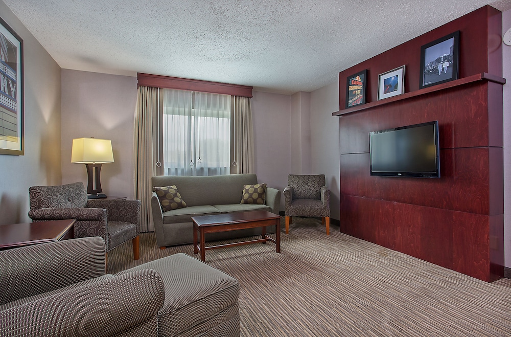Holiday Inn University Plaza-Bowling Green 40/71