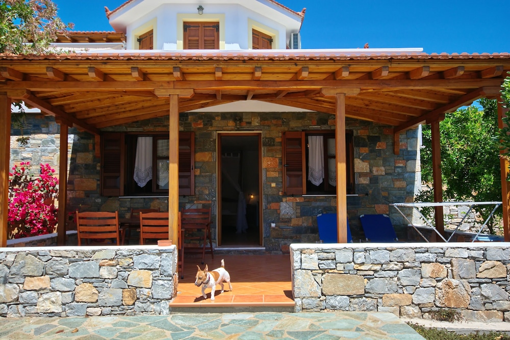 Pelagos Villas in ALONISSOS