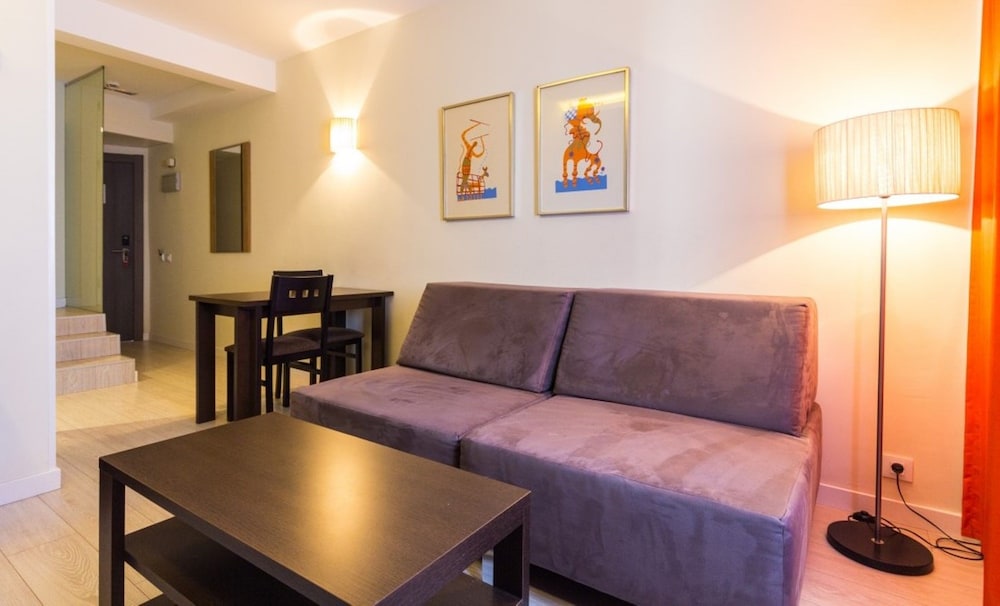Apartamentos Recoletos 37/65