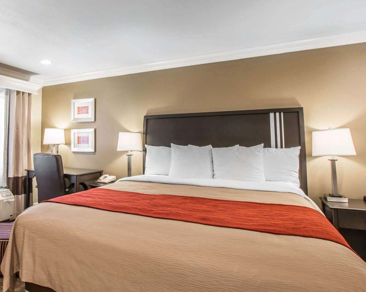 Quality Inn Downey 21/33