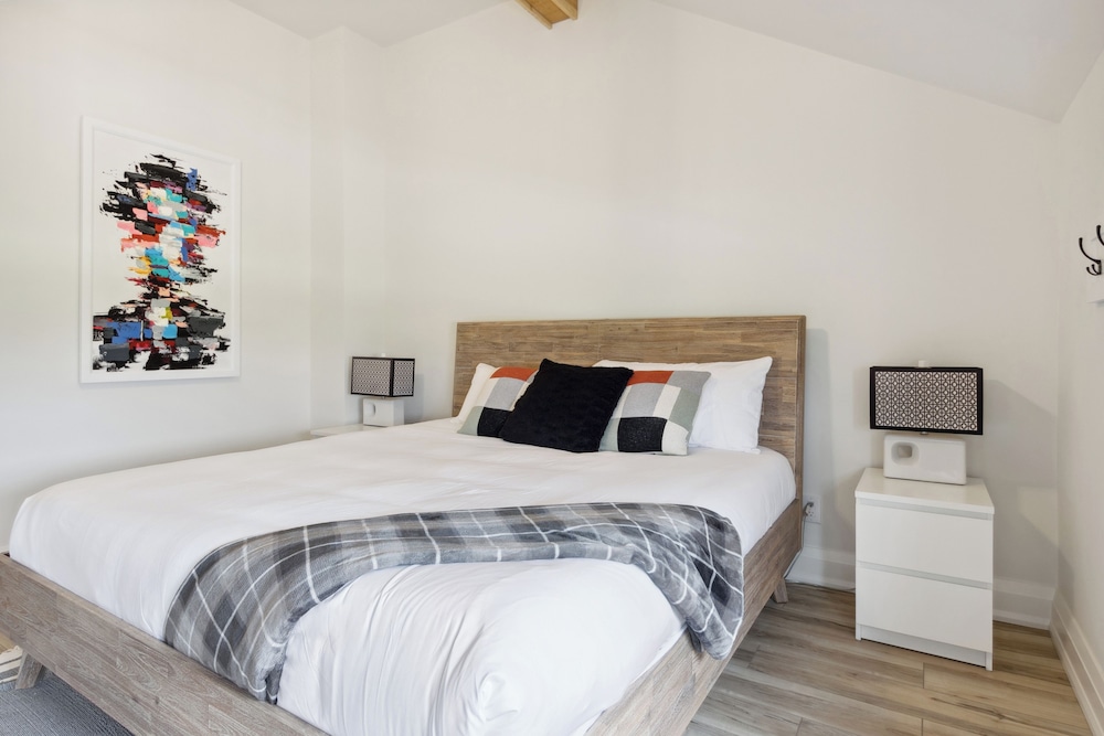 The Lodges At Blue Mountain Wintergreen Condos 15/48